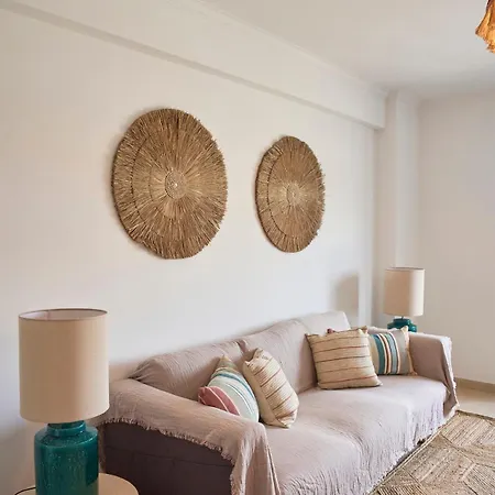 Apartment Vieira House - Spacious 3 Bedroom With Sea View