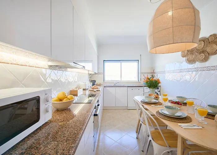 Vieira House With Sea View Apartment